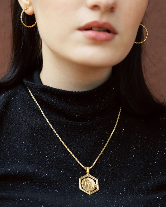 Berenice Hexagon Halskette theaceline.com