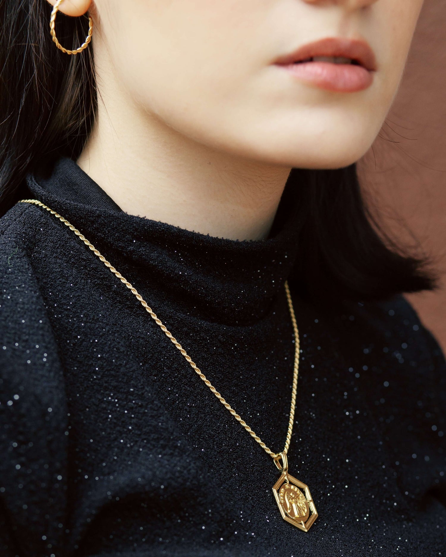 Berenice Hexagon Halskette theaceline.com