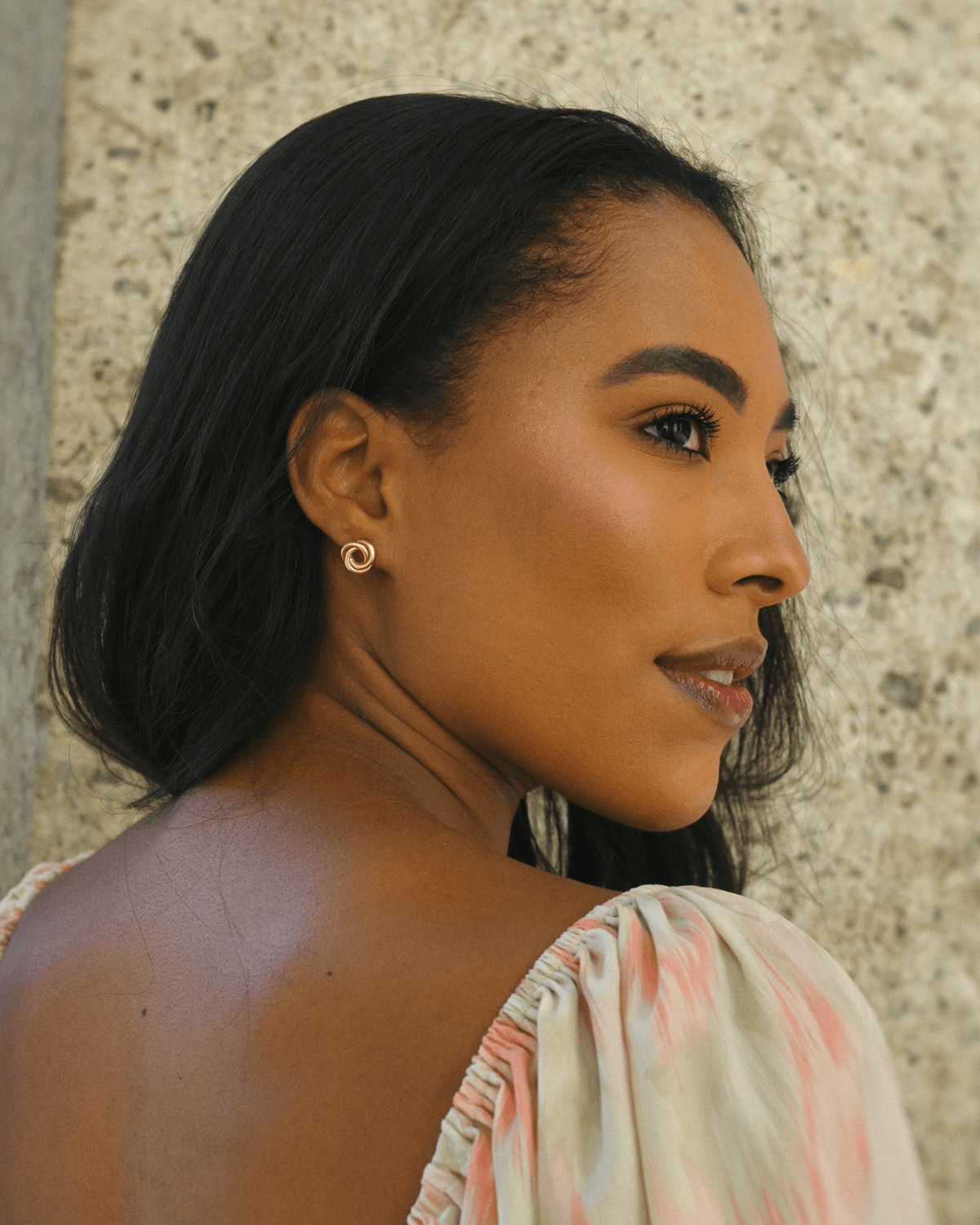 Estella Ohrstecker theaceline.com