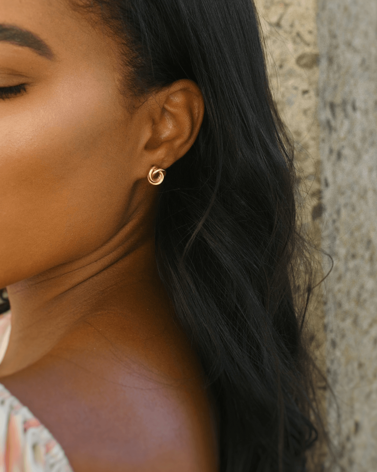 Estella Ohrstecker theaceline.com