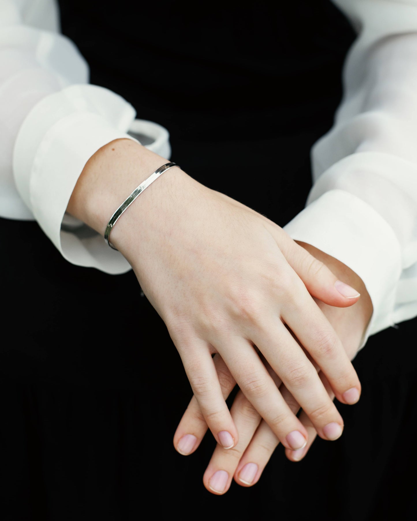 Magic Chain Armband Rhodium theaceline.com