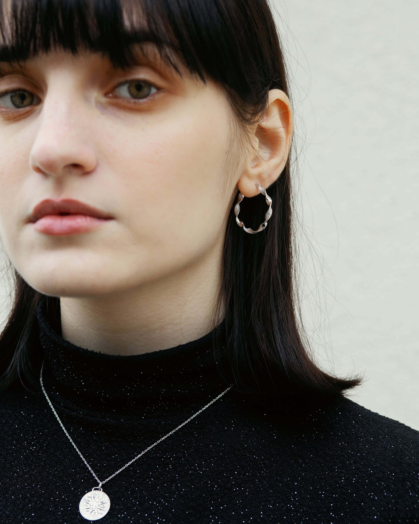 Twisted Line Creolen Rhodium theaceline.com